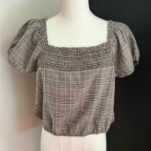 Cropped puff sleeved top 🐻